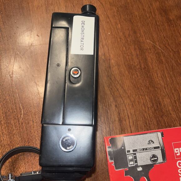 GAF SC / 100 Super 8mm Movie Camera With Instructions Untested - Picture 2 of 3